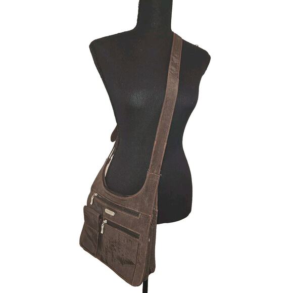 Eddie Bauer Crossbody/Messenger Bag Adjustable Straps Multiple Compartments EUC - Picture 1 of 13